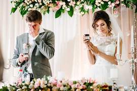 意想不到的結局《婚禮前夕發現新郎劈腿》新娘「這樣做」讓眾人拍手叫好 意想不到的結局《婚禮前夕發現新郎劈腿》新娘「這樣做」讓眾人拍手叫好