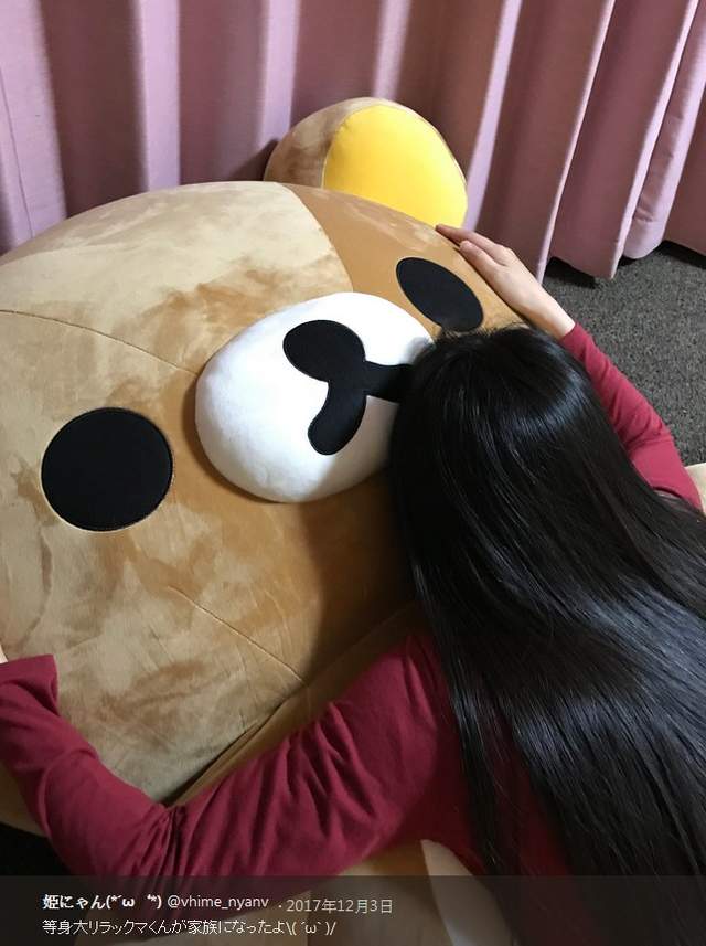 《等身大懶懶熊》不用還可以抽出填充物收起來方便喔 《等身大懶懶熊》不用還可以抽出填充物收起來方便喔