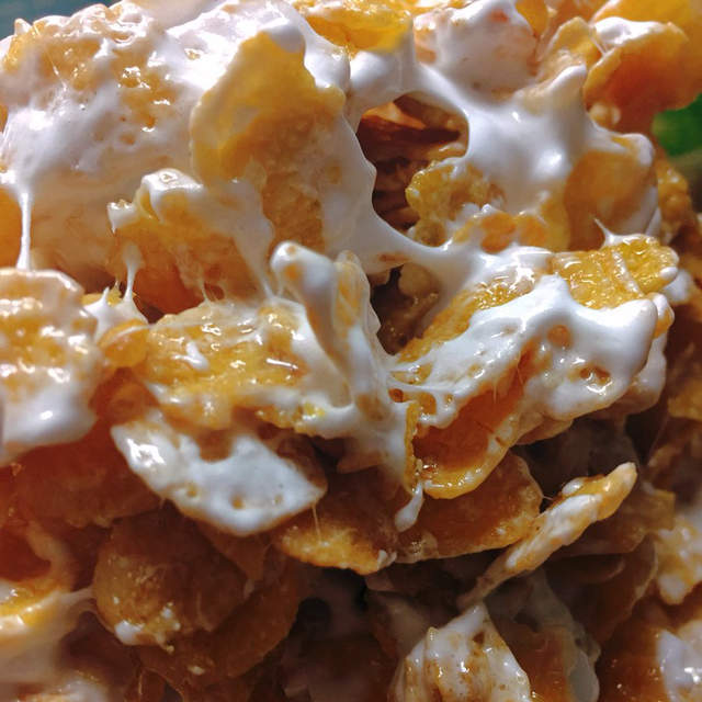 推特話題《棉花糖玉米片》惡魔級美味的自製甜點又要來打壞你的減肥計畫啦w 推特話題《棉花糖玉米片》惡魔級美味的自製甜點又要來打壞你的減肥計畫啦w