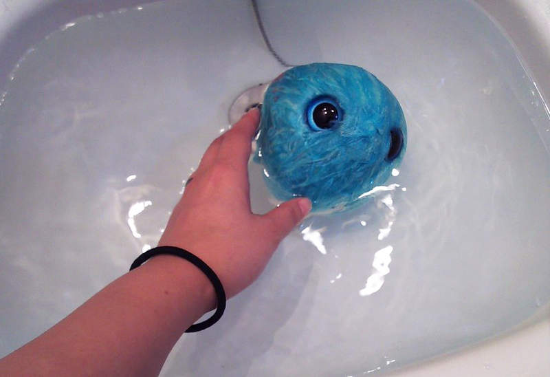 不可思議的絨毛玩具《WHO are YOU? 》用水洗過才會露出真面目 不可思議的絨毛玩具《WHO are YOU? 》用水洗過才會露出真面目