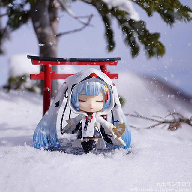 《2018雪初音丹頂巫女》超可愛的初音巫女黏土人與figma出擊❤