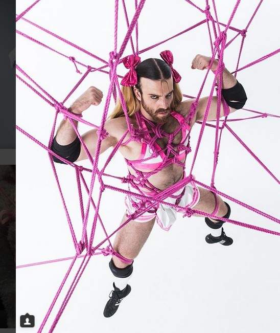 《鬍鬚女》到底是誰把Ladybeard綁出一身美感 《鬍鬚女》到底是誰把Ladybeard綁出一身美感