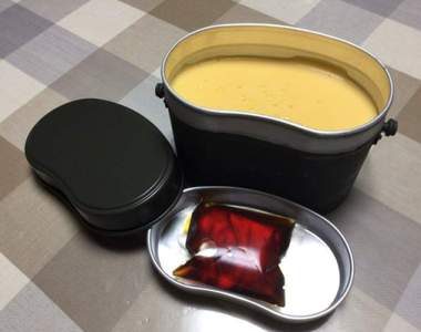 超豪邁《飯盒布丁》根本是甜點迷心目中的夢幻便當(光) 超豪邁《飯盒布丁》根本是甜點迷心目中的夢幻便當(光)
