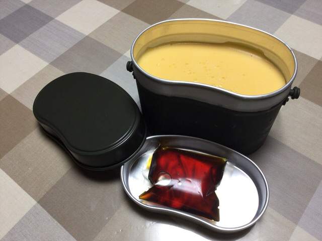 超豪邁《飯盒布丁》根本是甜點迷心目中的夢幻便當(光) 超豪邁《飯盒布丁》根本是甜點迷心目中的夢幻便當(光)
