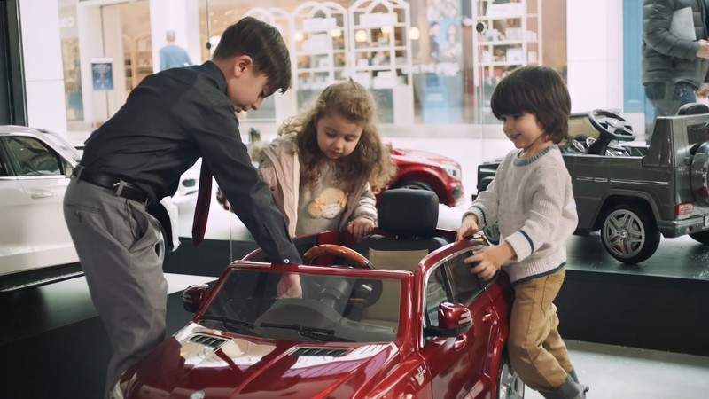 小小孩人生的第一部三芒星《Lil’ Benz》小小賓士展間北美登場