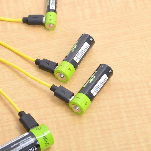 《USB充電電池》感覺更好用而且存在感更強了呢 《USB充電電池》感覺更好用而且存在感更強了呢