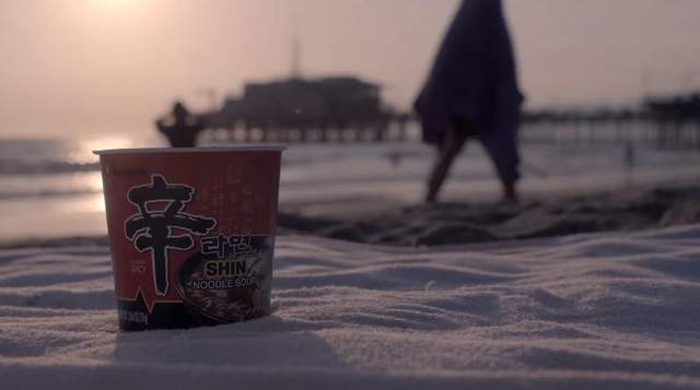 只靠吃麵的簌簌聲拍攝《辛拉麵》廣告 成效爆炸的好阿w