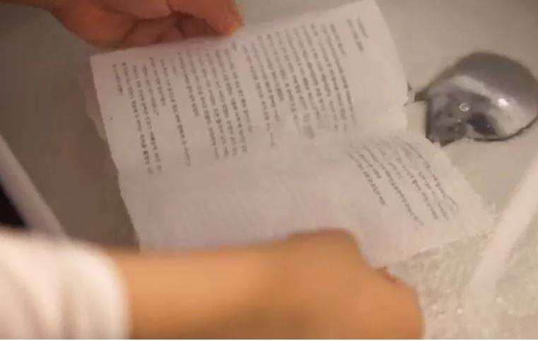 什麼時候可以專心看書？《防水書》讓你的洗澡時光智力+5