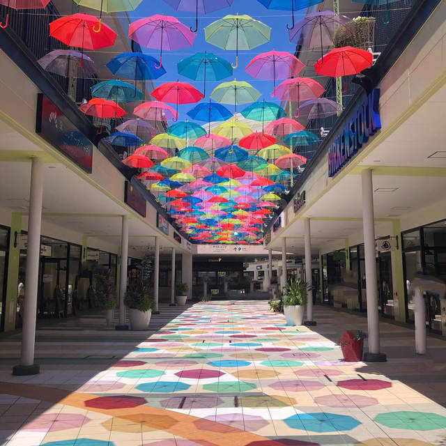 日本新打卡熱點《彩色傘光影藝術》天氣時間不對就看不到的絕美景