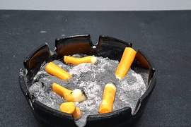 《甜點魔術師》菸灰缸跟菜瓜布都能吃?原來是超逼真造型甜點啊 《甜點魔術師》菸灰缸跟菜瓜布都能吃?原來是超逼真造型甜點啊