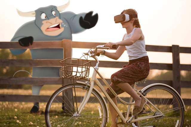 《圖庫照裡出現不明生物》這樣看起來反而活潑多了w