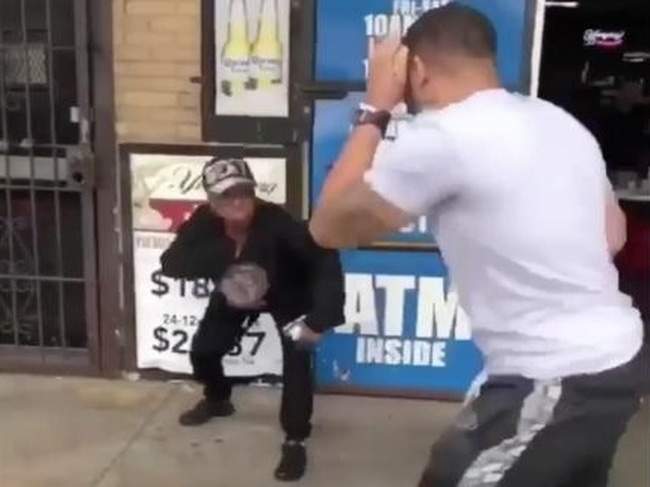 《地方的阿罵惹不起》190公分的大漢挑釁馬上就被秒殺 《地方的阿罵惹不起》190公分的大漢挑釁馬上就被秒殺