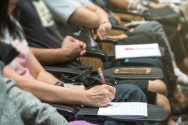 推特熱門話題《外國學生故意佔我的位置》結果發現一切都是誤會 推特熱門話題《外國學生故意佔我的位置》結果發現一切都是誤會