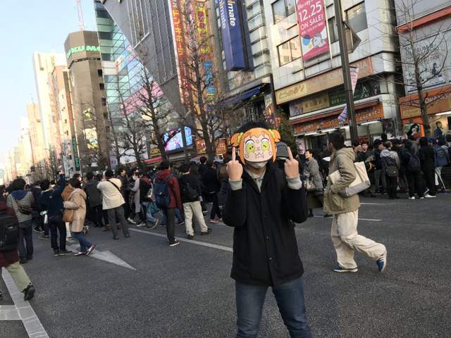 《POP TEAM EPIC 秋葉原實體活動人群爆炸活動緊急中止》眾人：凸(#ﾟДﾟ)凸