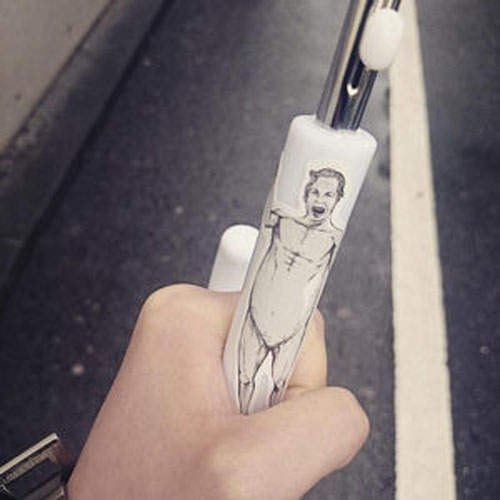 《雨傘防盜對策》我在雨傘黏個小強保證嚇到你軟腳