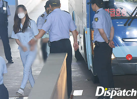 話題女王沒有極限w《韓瑞希》ＩＧ上傳自己上銬照寫「回憶^^」