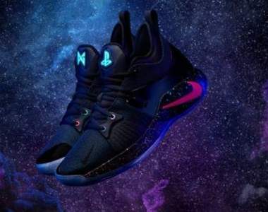 《PS聯名球鞋Nike PG-2》邊走邊發光我還不穿出門帥一下嗎 《PS聯名球鞋Nike PG-2》邊走邊發光我還不穿出門帥一下嗎