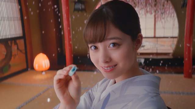 UHA味覺糖超妄想《橋本環奈餵你吃糖》讓你真的吃的到甜蜜蜜的糖 ❤