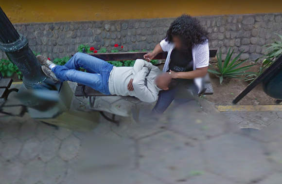 《Google街景》竟然拍到自己老婆偷客兄的那一幕 《Google街景》竟然拍到自己老婆偷客兄的那一幕