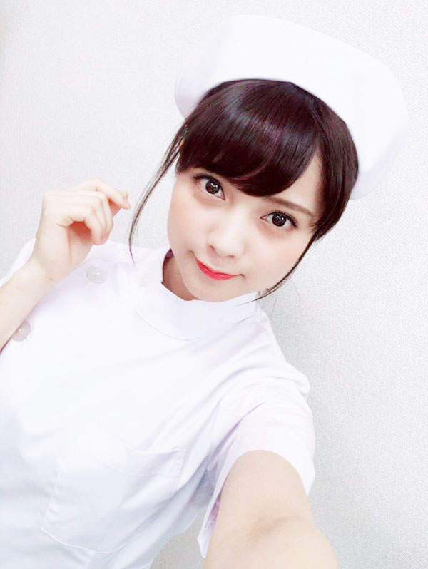 《桃月梨子》漂亮小護士最新FLASH週刊寫真美圖 《桃月梨子》漂亮小護士最新FLASH週刊寫真美圖