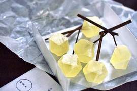 美到捨不得吃《礦石和菓子》連味道也無從想像的糕點藝術品 美到捨不得吃《礦石和菓子》連味道也無從想像的糕點藝術品