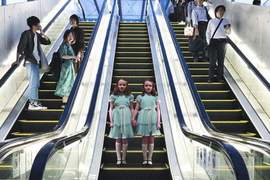 《鬼店小女孩》各種場景合成我覺得每一個地方都毛毛der 《鬼店小女孩》各種場景合成我覺得每一個地方都毛毛der