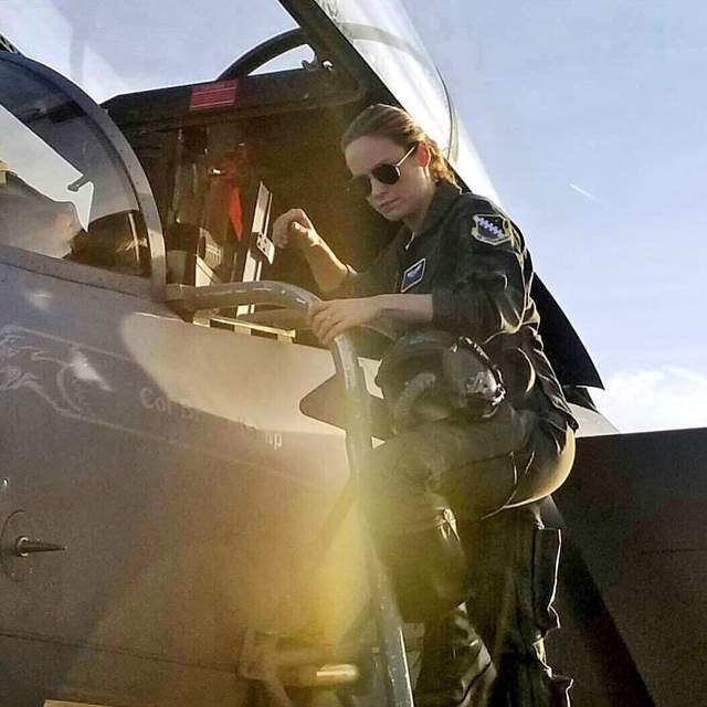 漫威第一部女英雄單人電影《驚奇隊長》Brie Larson換上軍裝受訓中❤ 漫威第一部女英雄單人電影《驚奇隊長》Brie Larson換上軍裝受訓中❤