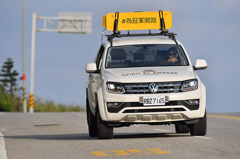 《Aamrok》領跑鐵人賽事 《福斯商旅》義剪團同步跨海支援 《Aamrok》領跑鐵人賽事 《福斯商旅》義剪團同步跨海支援