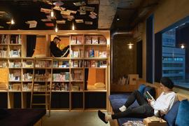 可以住的書店《BOOK AND BED TOKYO》就連入口都像秘密基地 可以住的書店《BOOK AND BED TOKYO》就連入口都像秘密基地