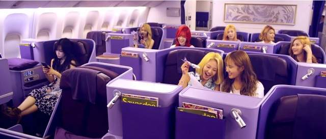 腿長的人坐那裡最適合？《飛機座位攻略守則》告訴你什麼位置最適合你