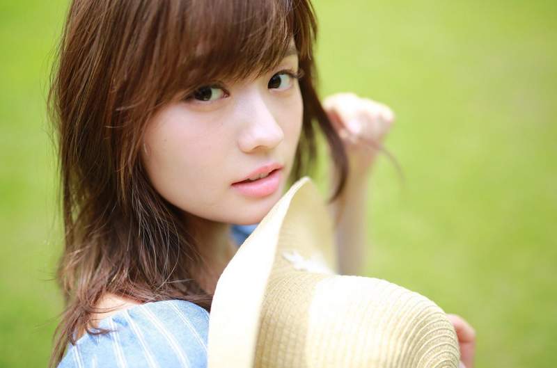 《東大美女圖鑑》這可是日本第一學府的正妹寫真集啊❤ 《東大美女圖鑑》這可是日本第一學府的正妹寫真集啊❤