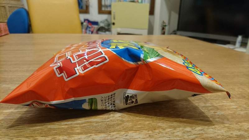 《用洋芋片觀測颱風》網路瘋傳颱風接近零食包裝就會膨脹！？