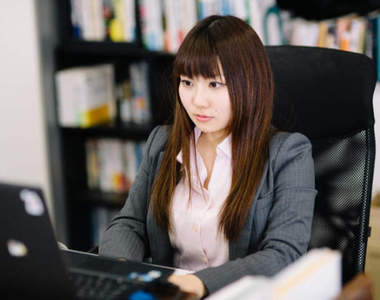 推特瘋傳《辦公椅扶手的正確用法》只要稍作調整就能讓你上班更舒適 推特瘋傳《辦公椅扶手的正確用法》只要稍作調整就能讓你上班更舒適