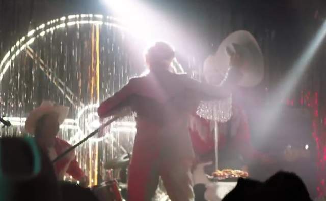 女性出頭天《肯德基上校性轉啦》官方最會玩不要懷疑 女性出頭天《肯德基上校性轉啦》官方最會玩不要懷疑