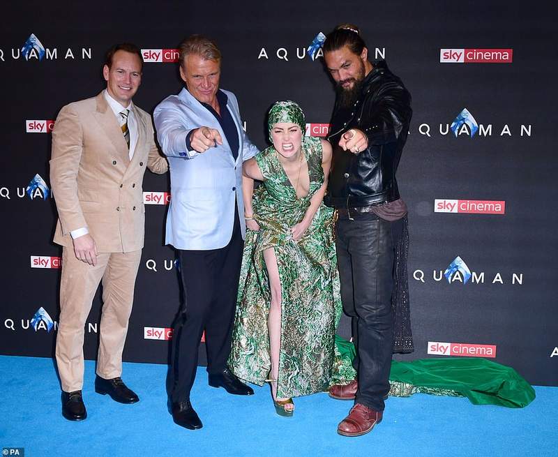 《水行俠》首映後評價公開 紅毯上Amber Heard這一身真是令人驚艷 《水行俠》首映後評價公開 紅毯上Amber Heard這一身真是令人驚艷