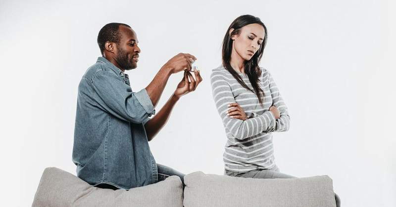 女友抱怨《求婚戒指》太便宜 上網想討拍反被眾人怒罵... 女友抱怨《求婚戒指》太便宜 上網想討拍反被眾人怒罵...