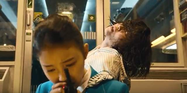 《被女友咬一口》結果傷口越來越嚴重 網友:你女友是殭屍嗎... 《被女友咬一口》結果傷口越來越嚴重 網友:你女友是殭屍嗎...