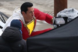 DC《神奇隊長(SHAZAM!)》片場照公開制服設計 DC《神奇隊長(SHAZAM!)》片場照公開制服設計