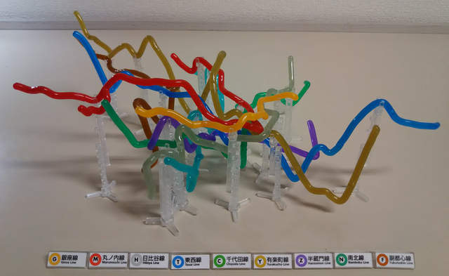 超狂扭蛋《東京地下鐵立體路線圖轉蛋》推主花了五個小時才拚好...
