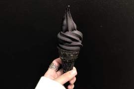 謎味《IKEA黑色霜淇淋》無法與黑色聯想的萬聖節限定到底是什麼口味? 謎味《IKEA黑色霜淇淋》無法與黑色聯想的萬聖節限定到底是什麼口味?