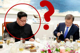 正恩粉(?)瞬間爆增《不太會吃甜點的正恩》無助偷瞄的樣子被捕捉 正恩粉(?)瞬間爆增《不太會吃甜點的正恩》無助偷瞄的樣子被捕捉