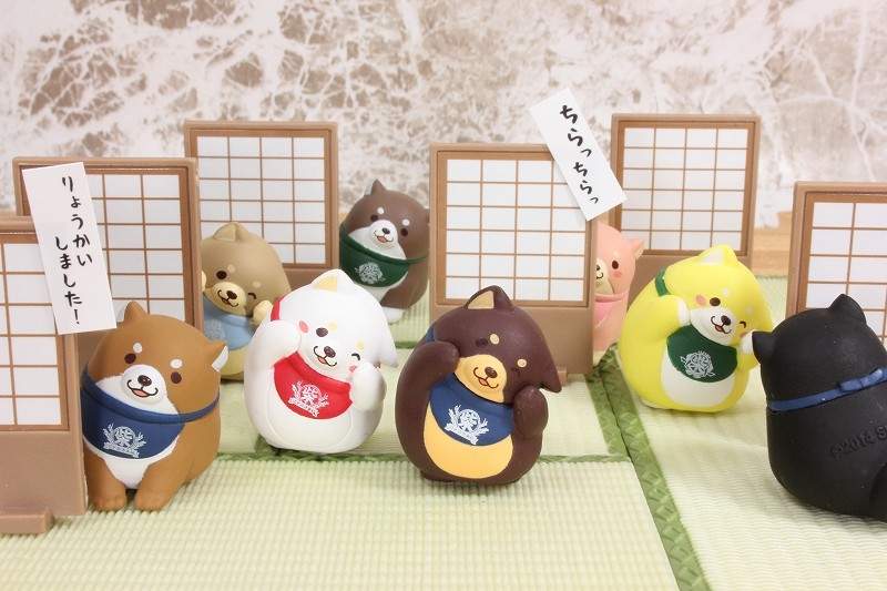 《治癒系扭蛋》「忠犬麻糬柴犬偷偷瞄公仔」柴柴正在偷偷看著你有沒有認真工作喔