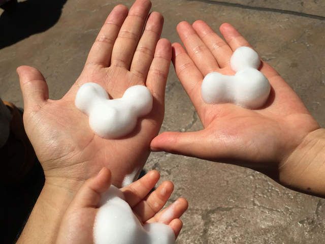 東京迪士尼度假區推出《米奇造型洗手幕斯》不用進到園內也能用米奇泡泡洗手惹