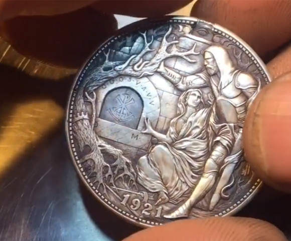 《硬幣藝術品》硬幣雕塑還有活動機關有這樣的功力請收下我的膝蓋