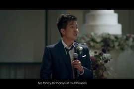 新郎在婚禮上說爸媽是《世界上最糟糕的父母》訴說理由時卻讓眾人哭了... 新郎在婚禮上說爸媽是《世界上最糟糕的父母》訴說理由時卻讓眾人哭了...