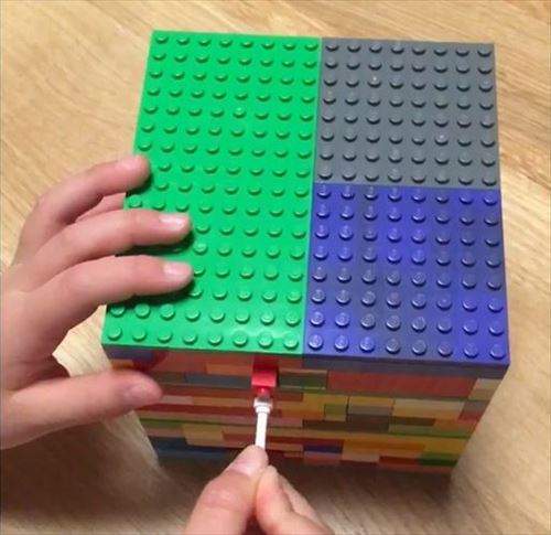 《樂高秘密盒》10歲天才少女小學生的原創作品 《樂高秘密盒》10歲天才少女小學生的原創作品