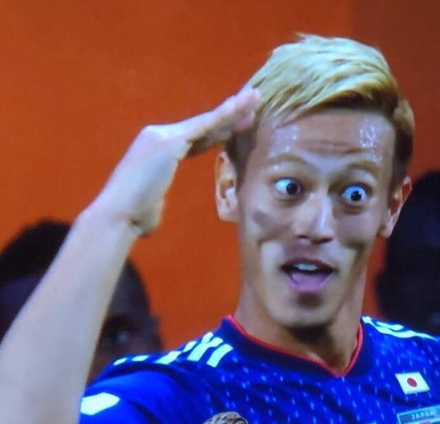 《本田圭佑》日本 vs 塞內加爾 網友的焦點竟然在敬禮動作