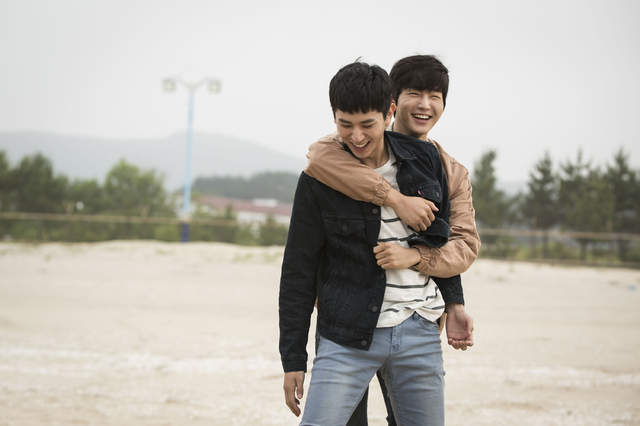 挑戰韓國禁忌話題《換季男友》有多少媽媽能接受自己兒子是同性戀... 挑戰韓國禁忌話題《換季男友》有多少媽媽能接受自己兒子是同性戀...