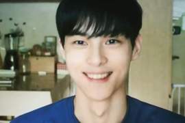 直播讀書爆紅的《봇노잼》確定當Youtuber 鮮少說話讓他在鏡頭前狂結巴w 直播讀書爆紅的《봇노잼》確定當Youtuber 鮮少說話讓他在鏡頭前狂結巴w