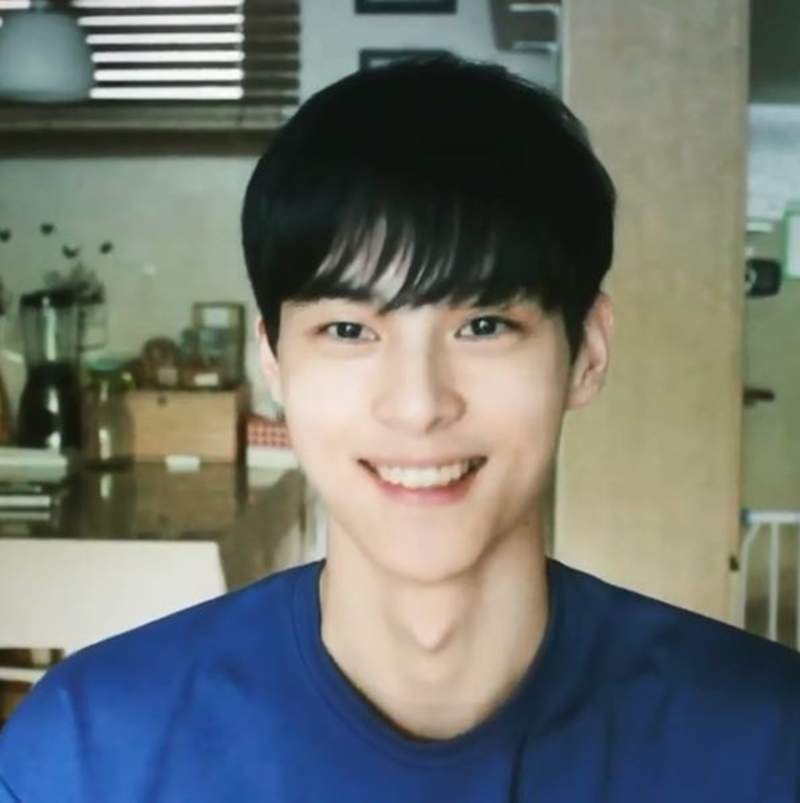 直播讀書爆紅的《봇노잼》確定當Youtuber　鮮少說話讓他在鏡頭前狂結巴w